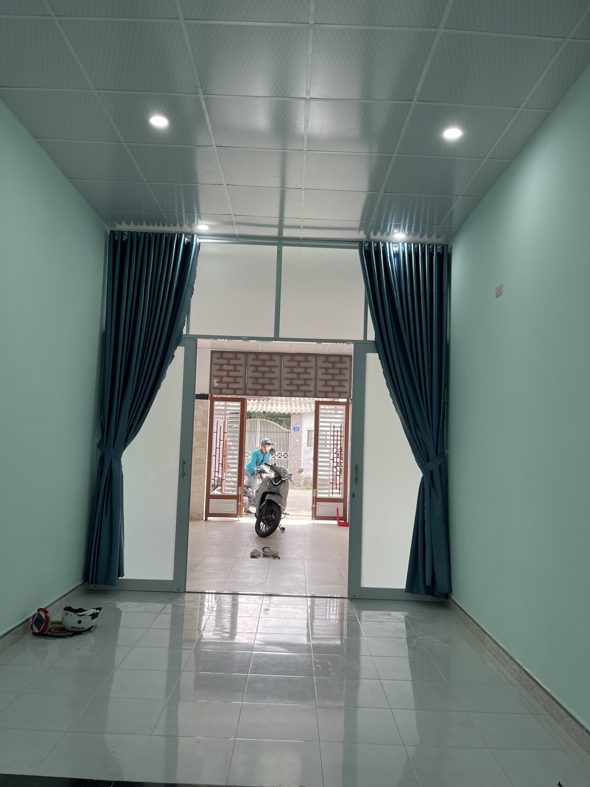 BÁN GẤP NHÀ C4 ĐẸP MẶT PHỐ PHAN HUY ÍCH - TP PHAN THIẾT - Ảnh 2
